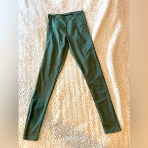 Victoria Sport Leggings With Side Pockets Size XS Green
